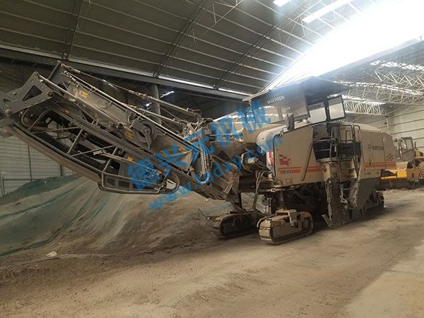 c(din)鿴Ԕ(x)Ϣ(bio)}SظٙC(j)W215 xΔ(sh)1738